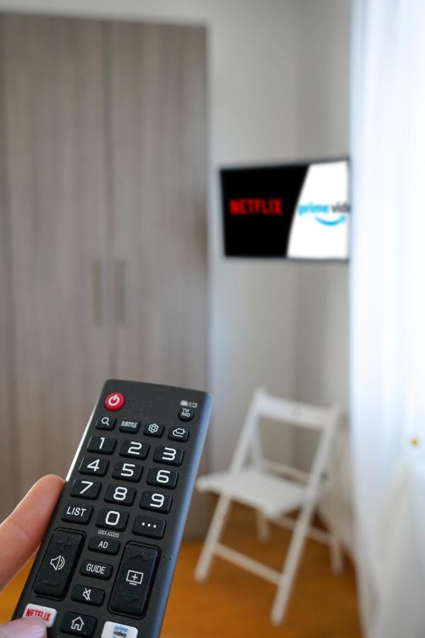 10 Min From The Airport-Wifi-Free Parking Apartamento Samarate Exterior foto