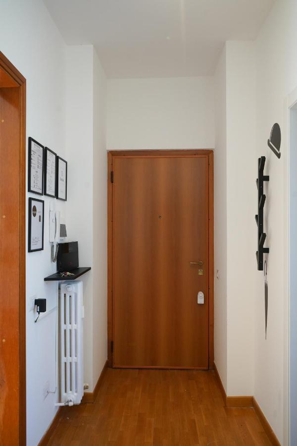 10 Min From The Airport-Wifi-Free Parking Apartamento Samarate Exterior foto