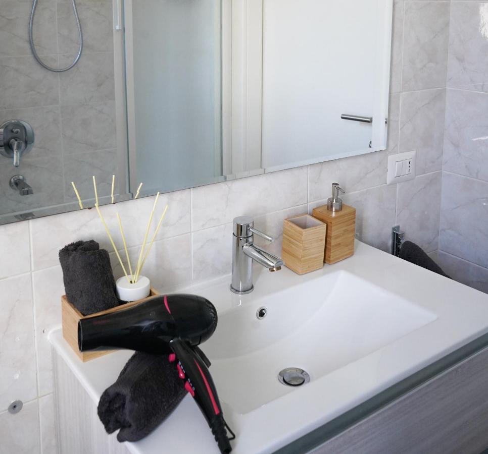 10 Min From The Airport-Wifi-Free Parking Apartamento Samarate Exterior foto